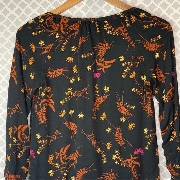 EUC Point Sur Drapey Black Floral Open V neck Top - Picture 10 of 11